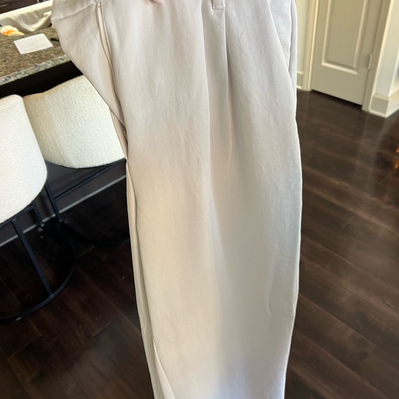 Sloane White Pant - Picture 3 of 3